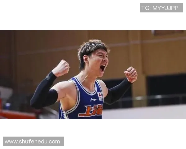 王哲林的篮球之路：从青涩少年到CBA明星的成长历程与未来展望